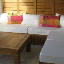 Banquette-et-table-basse-exterieur-Framire.jpg